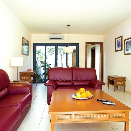 Playa Blanca Sleeps 4 Air Con Wifi 别墅